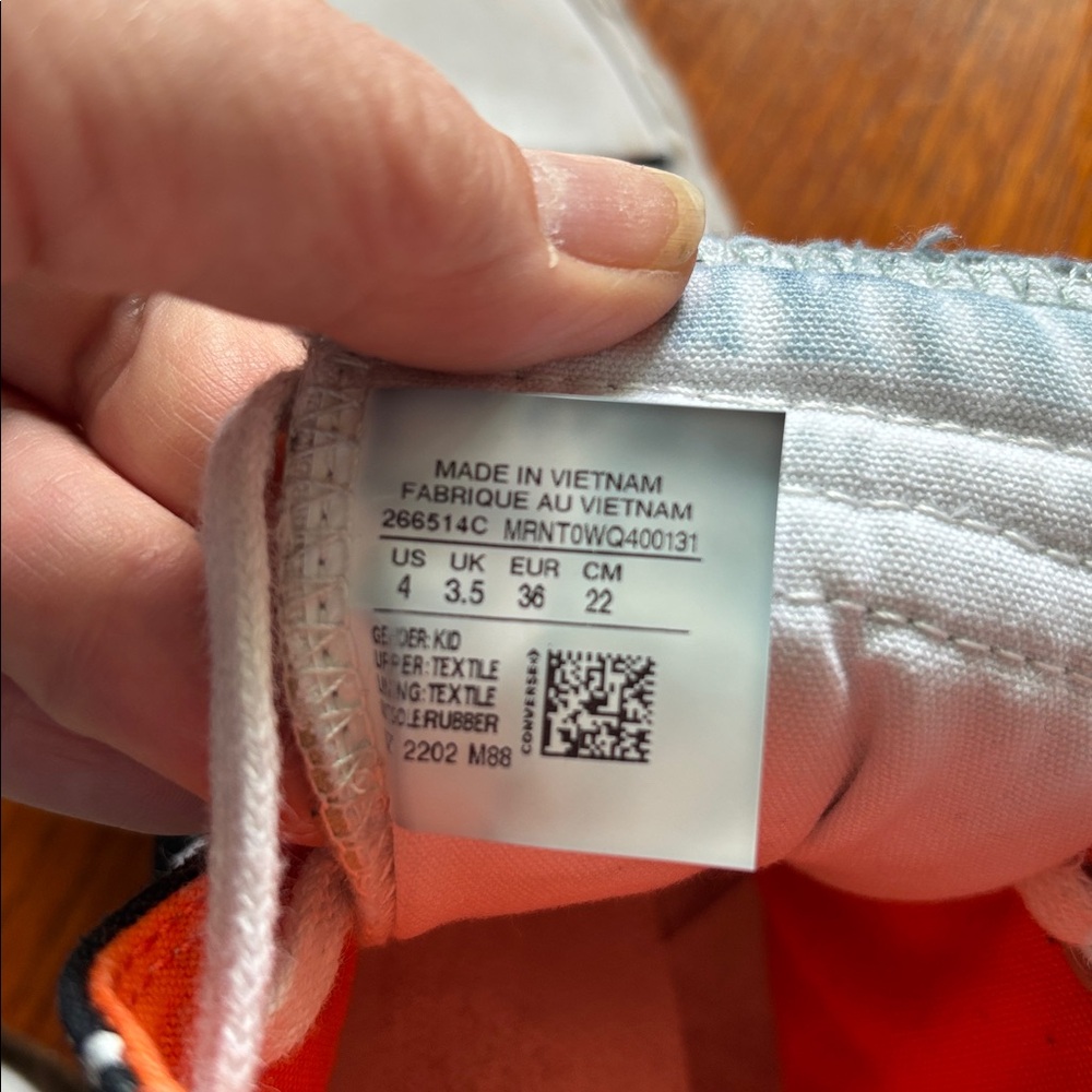 CONVERSE NOT A CHUCK high top sneaker. Size 4. - Picture 7 of 9